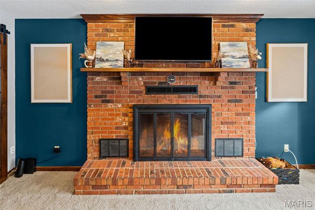 22 Waterford Lane, Glen Carbon, IL 62034