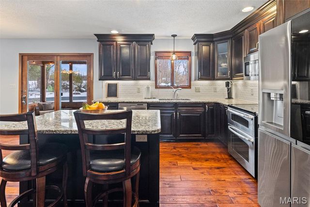 22 Waterford Lane, Glen Carbon, IL 62034