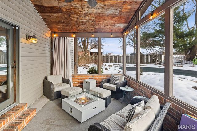 22 Waterford Lane, Glen Carbon, IL 62034