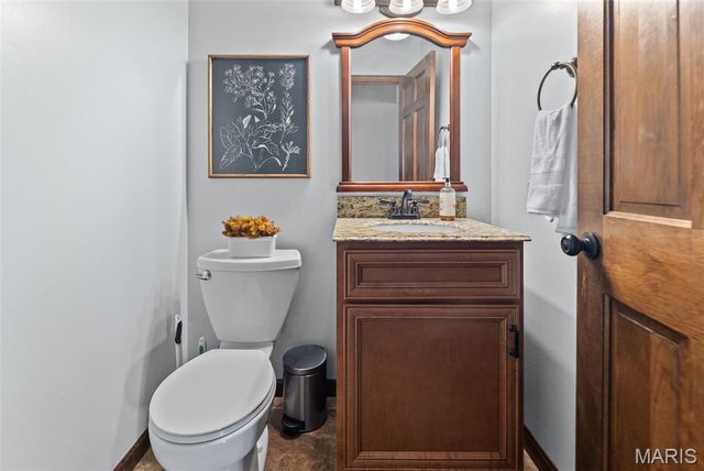 22 Waterford Lane, Glen Carbon, IL 62034