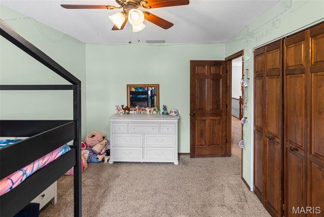 22 Waterford Lane, Glen Carbon, IL 62034