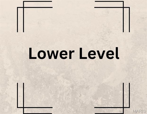 22 Waterford Lane, Glen Carbon, IL 62034