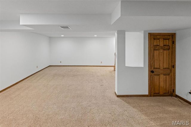 22 Waterford Lane, Glen Carbon, IL 62034