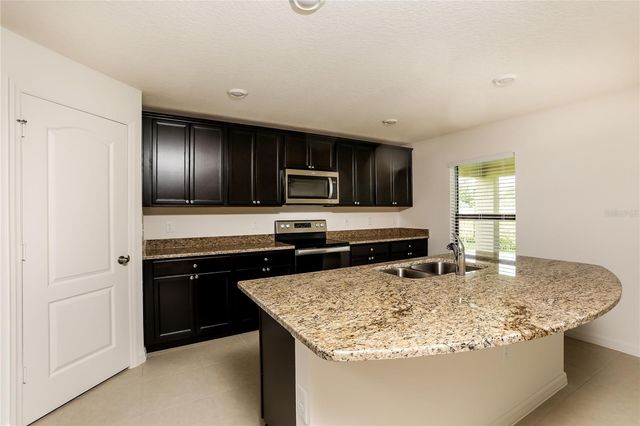 35681 ROSE MOSS AVENUE, Leesburg, FL 34788