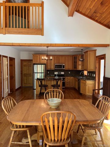 82 Indian Lake Road, Putnam Valley, NY 10579