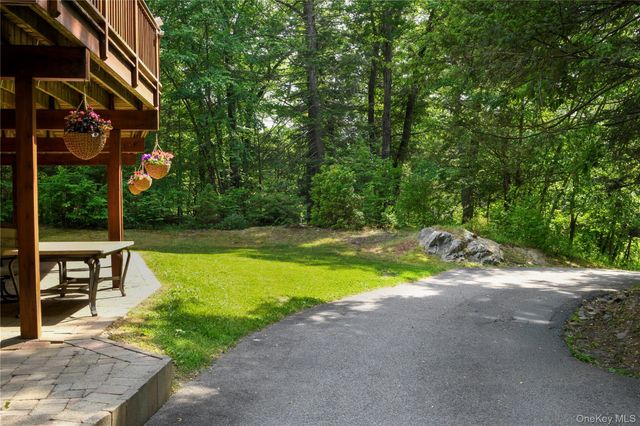 82 Indian Lake Road, Putnam Valley, NY 10579