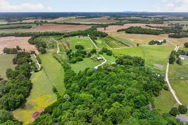 1288 Hills Trace Road, Morrison, TN 37357