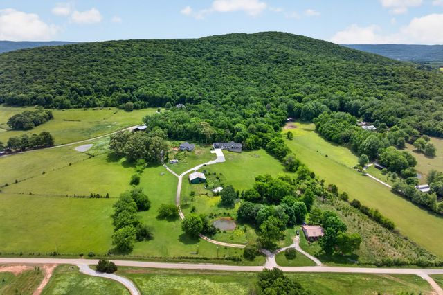 1288 Hills Trace Road, Morrison, TN 37357