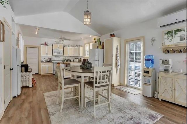 1192 ERROL PARKWAY, Apopka, FL 32712