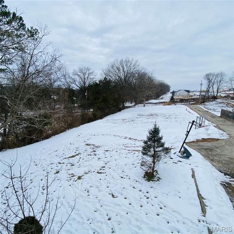 814 Eureka Rd, Eureka, MO 63025