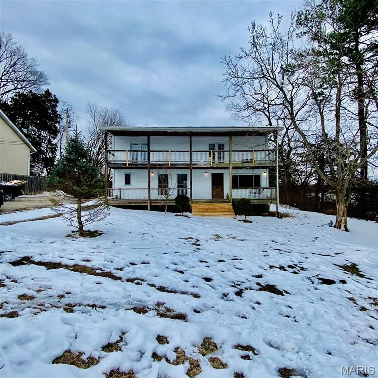 814 Eureka Rd, Eureka, MO 63025