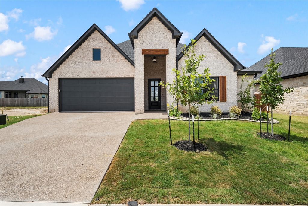 12004 Kenai Circle, Woodway, TX 76712