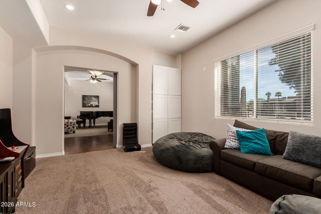 7114 E GRANDVIEW Street, Mesa, AZ 85207