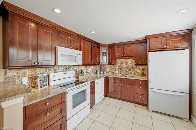 416 Teryl RD 2363, Naples, FL 34112