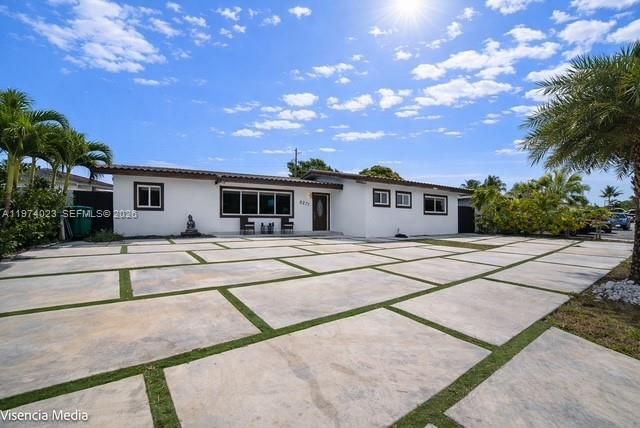 6271 NW 110th St, Hialeah, FL 33012