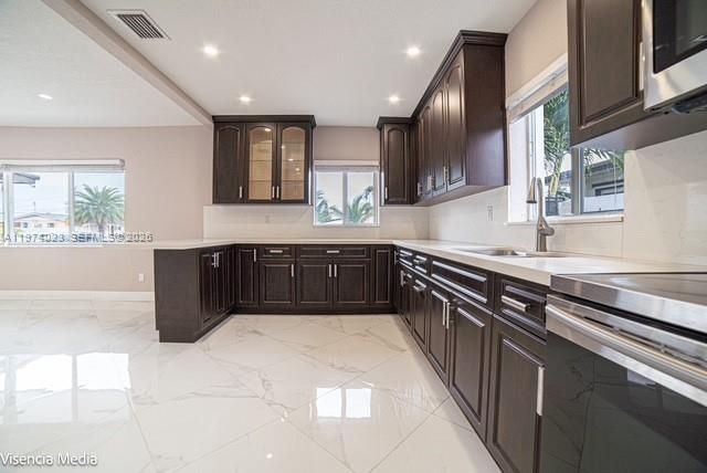 6271 NW 110th St, Hialeah, FL 33012