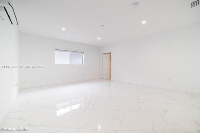 6271 NW 110th St, Hialeah, FL 33012