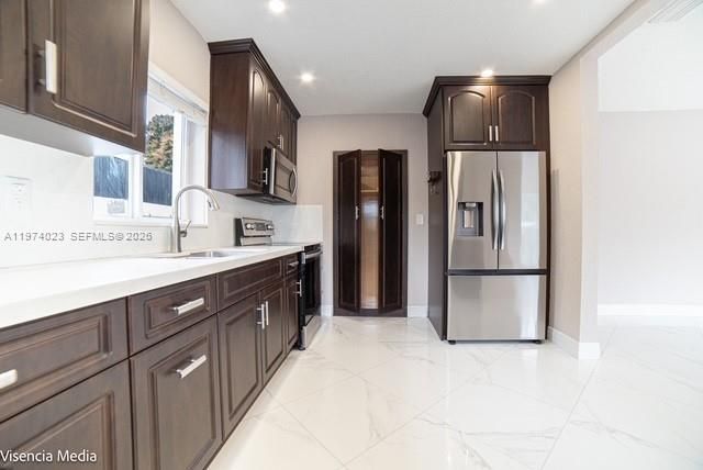 6271 NW 110th St, Hialeah, FL 33012