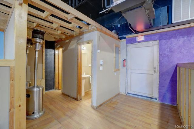 19612 SCHOENHERR Street, Detroit, MI 48205