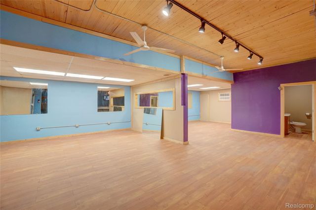 19612 SCHOENHERR Street, Detroit, MI 48205