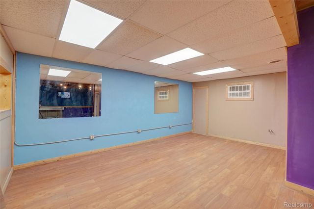 19612 SCHOENHERR Street, Detroit, MI 48205