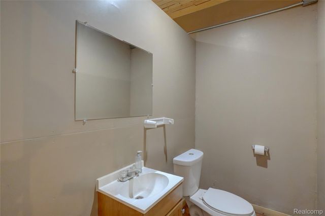 19612 SCHOENHERR Street, Detroit, MI 48205