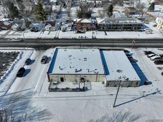 19612 SCHOENHERR Street, Detroit, MI 48205