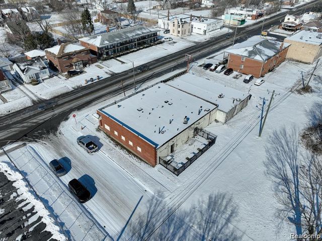 19612 SCHOENHERR Street, Detroit, MI 48205