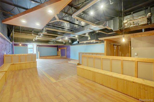 19612 SCHOENHERR Street, Detroit, MI 48205