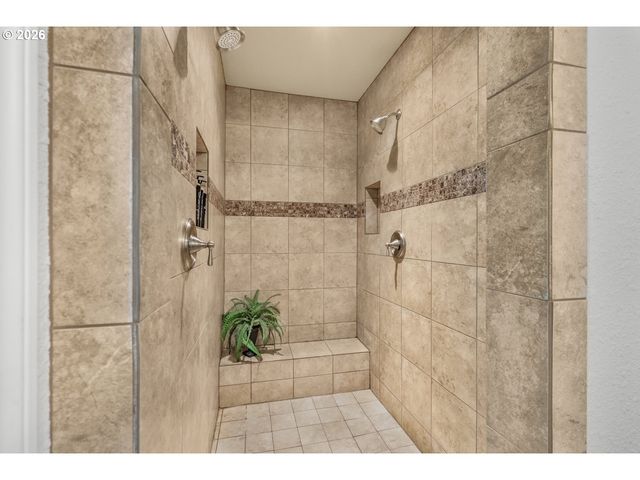 4575 EAGLE CREST Rd, Salem, OR 97304