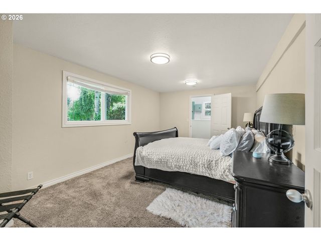 4575 EAGLE CREST Rd, Salem, OR 97304
