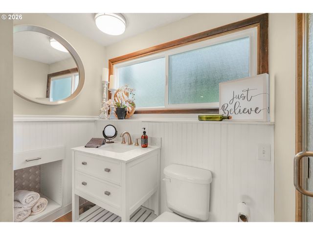 4575 EAGLE CREST Rd, Salem, OR 97304