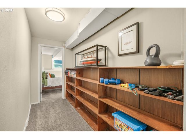 4575 EAGLE CREST Rd, Salem, OR 97304