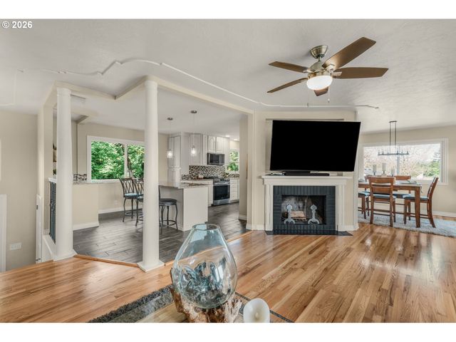 4575 EAGLE CREST Rd, Salem, OR 97304