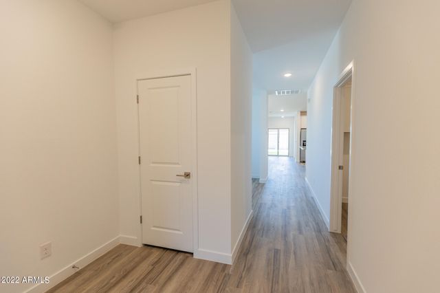 17073 W ALICE Avenue, Waddell, AZ 85355