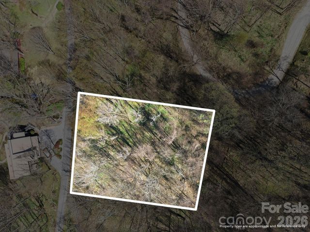 210 Apple Creek Road, Waynesville, NC 28786