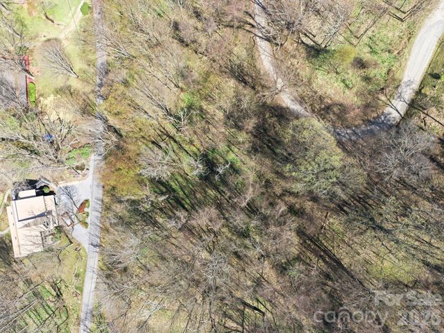 210 Apple Creek Road, Waynesville, NC 28786