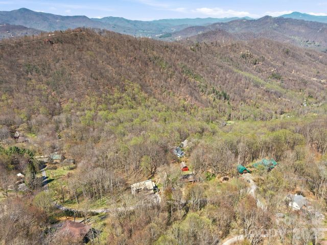 210 Apple Creek Road, Waynesville, NC 28786