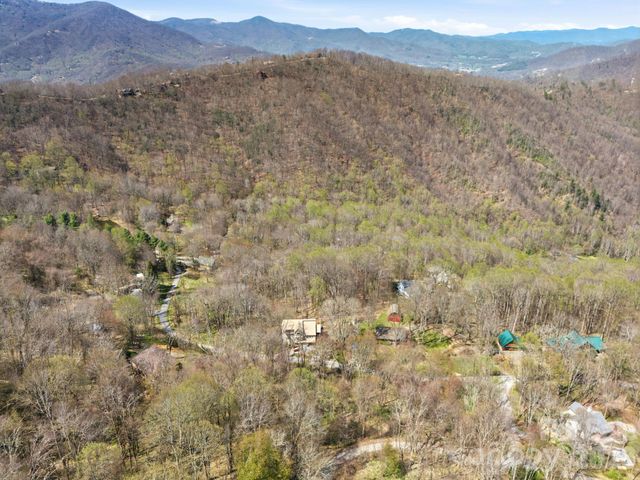 210 Apple Creek Road, Waynesville, NC 28786
