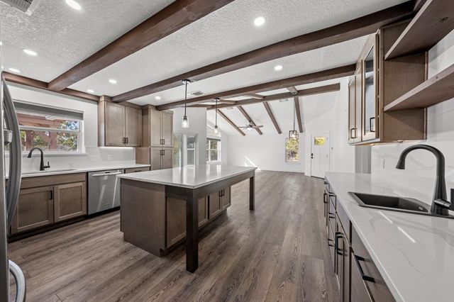 667 Ranch Rim, Hunt, TX 78024