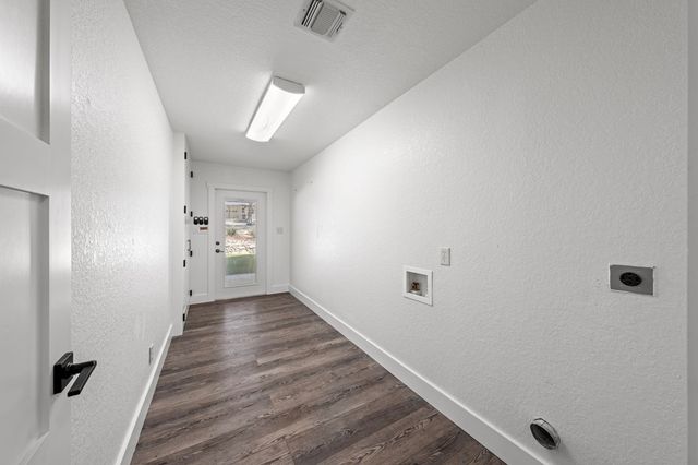 667 Ranch Rim, Hunt, TX 78024