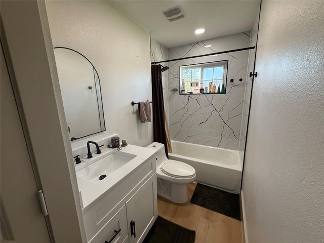 7509 Mockingbird Lane, Texas City, TX 77591