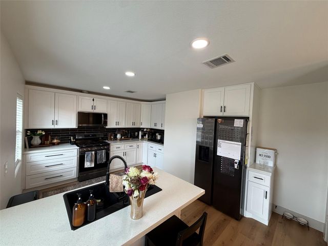 7509 Mockingbird Lane, Texas City, TX 77591