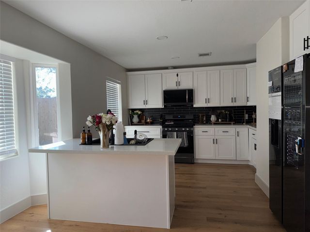 7509 Mockingbird Lane, Texas City, TX 77591