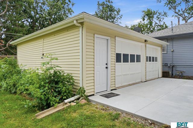 840 S 45th Street, Lincoln, NE 68510