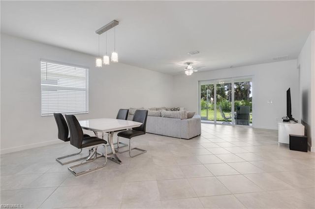 9146 Leatherwood LOOP, Lehigh Acres, FL 33936