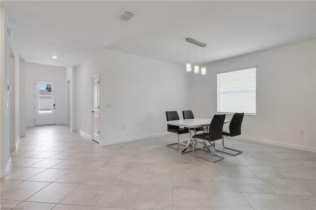 9146 Leatherwood LOOP, Lehigh Acres, FL 33936