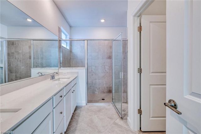 9146 Leatherwood LOOP, Lehigh Acres, FL 33936