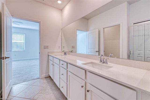 9146 Leatherwood LOOP, Lehigh Acres, FL 33936