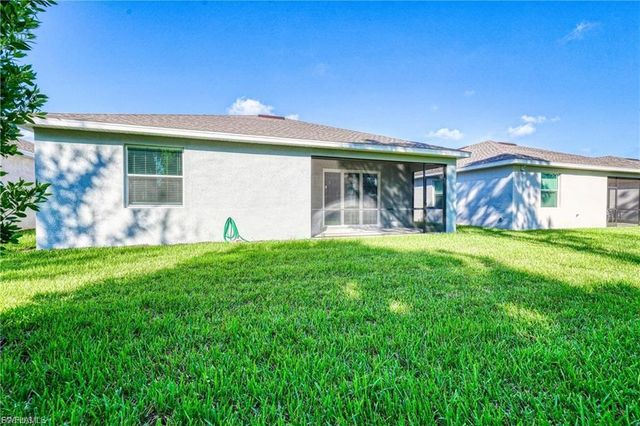 9146 Leatherwood LOOP, Lehigh Acres, FL 33936